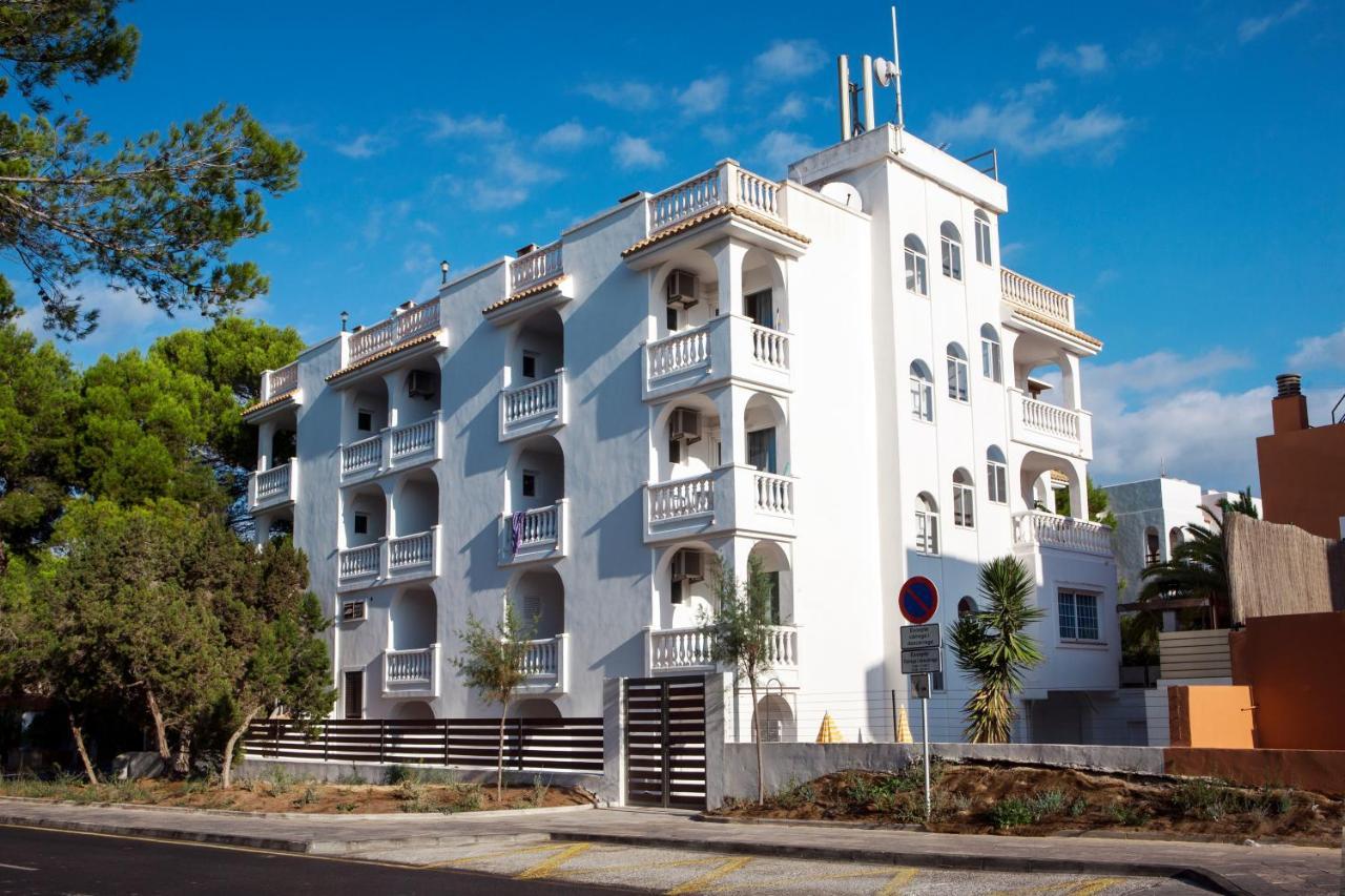 Apartamentos Top Secret Prestige Es Pujols - Formentera Vacaciones Bagian luar foto